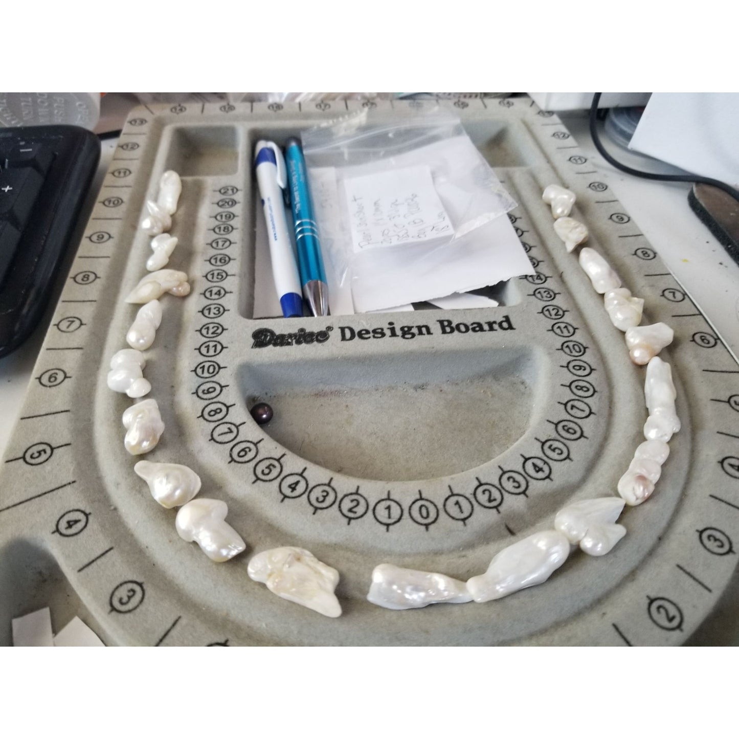 Loose Whitey Biwa Stick Pearl Bag 1 B  Braque 18 "  20 Pieces  185.50  ct  37.1 gr  1 cm  x 0.5 cm