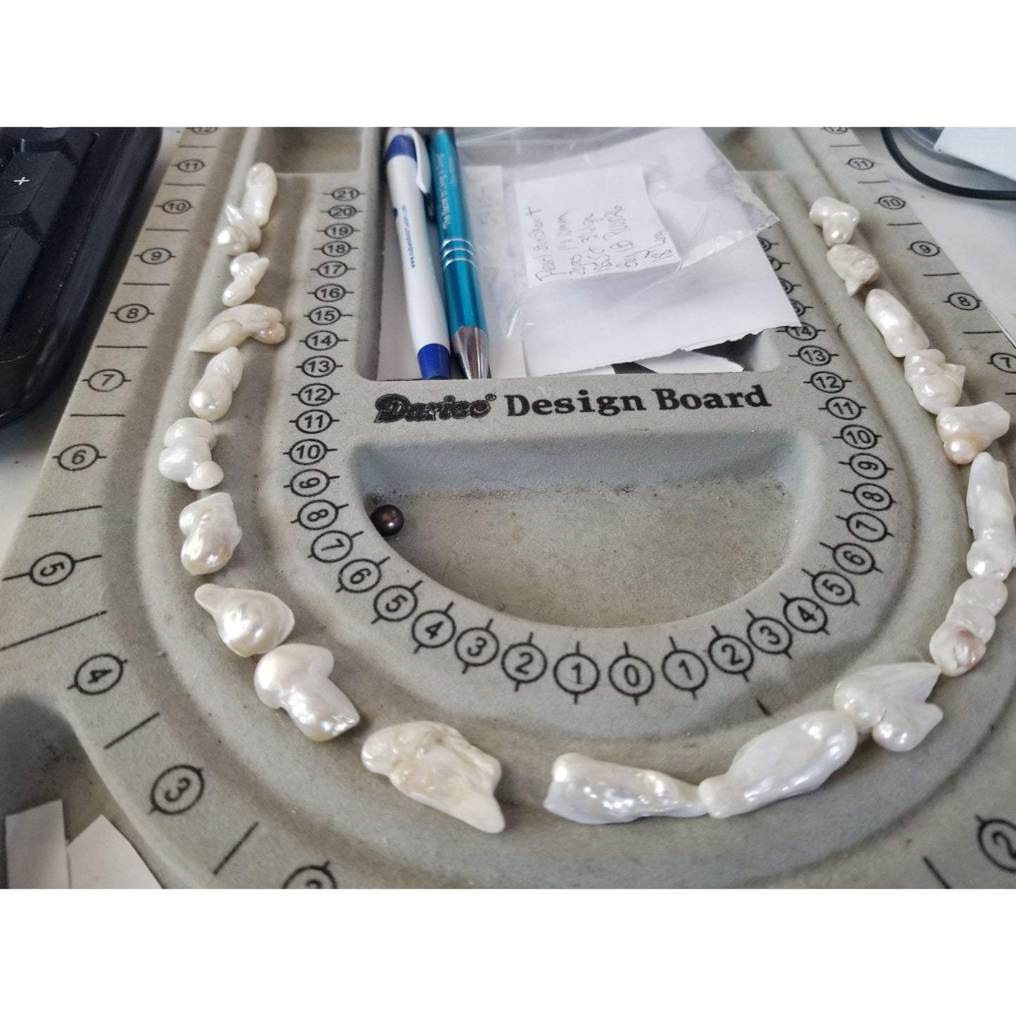 Loose Whitey Biwa Stick Pearl Bag 1 B  Braque 18 "  20 Pieces  185.50  ct  37.1 gr  1 cm  x 0.5 cm