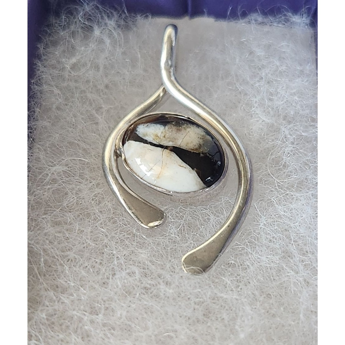 Pendant Peanutwood Wishbone Shape 4.1 gr stone 15 x 10 mm Jerry & Fran Harr Silver