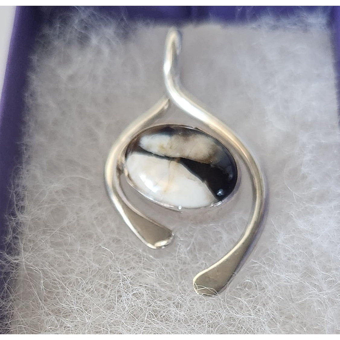 Pendant Peanutwood Wishbone Shape 4.1 gr stone 15 x 10 mm Jerry & Fran Harr Silver