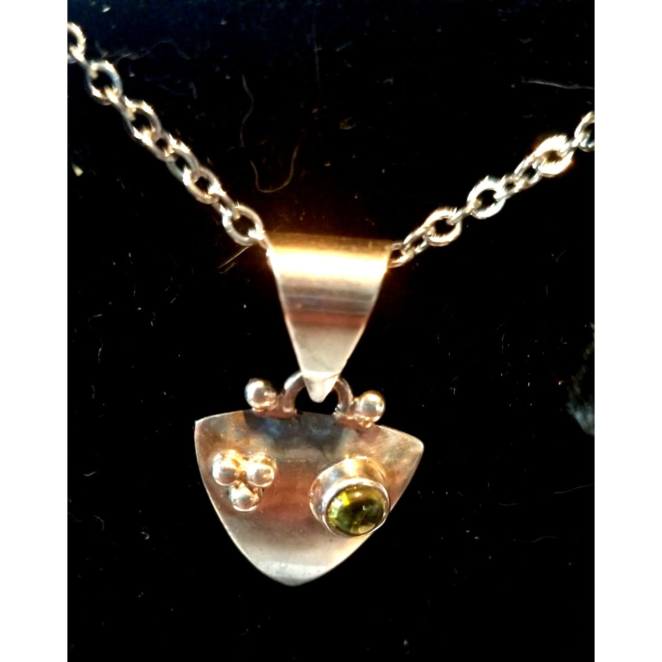 Necklace Silver Periot   4.4  gr 22 ct 2 cm  x 2.5 cm  14" chain
