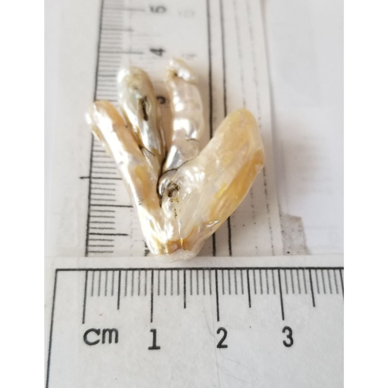 Loose Baroque Chicken Feet Freshwater Keshi 25.5 ct  5.1 gr 4 cm  x 3 cm