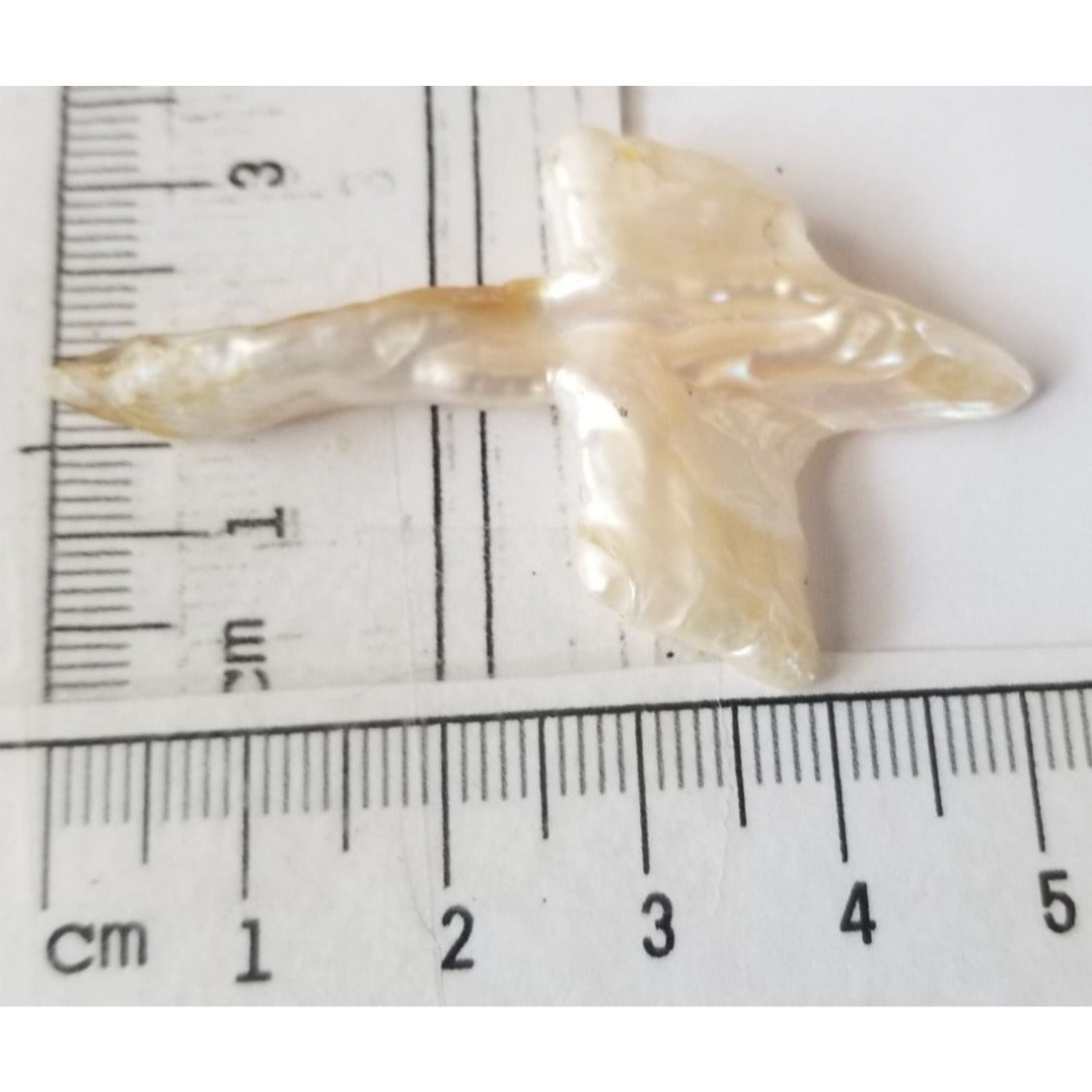 Loose Baroque Look like Big Sward   Freshwater Keshi 18 ct  3.7 gr  5.5  cm  x 3.5  cm