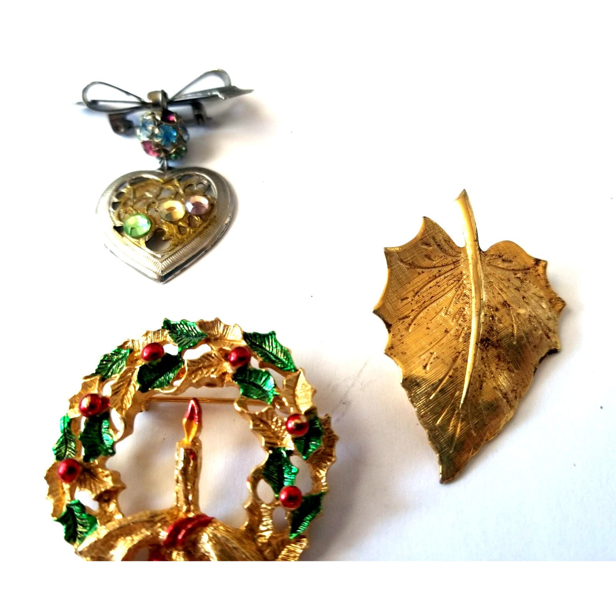 Vintage Costume Jewelry Brooches Lot Of 5 - Butterfly Heart Leaf Wreath Goldtone Round Pin