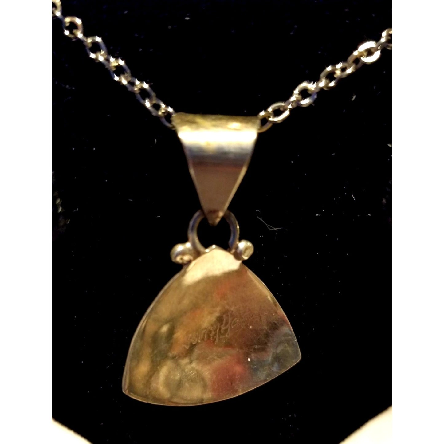 Necklace Silver Periot  Triangle  5.7  gr 28.5 ct  2.5 cm  x  3 cm  16" chain Green