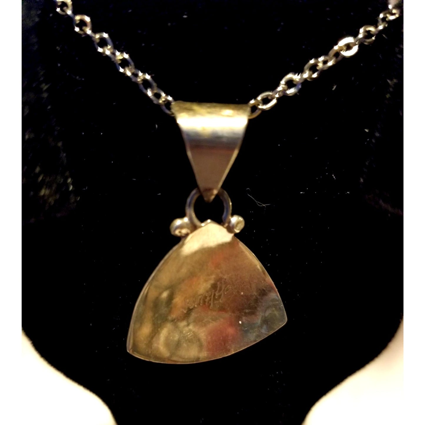 Necklace Silver Periot  Triangle  5.7  gr 28.5 ct  2.5 cm  x  3 cm  16" chain Green