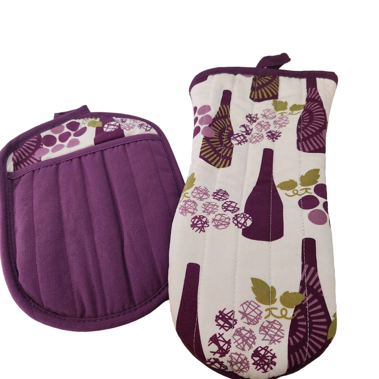 Kitchen Towel 2 Piece Set Merlot   1 Pot Holders  12 " x 5 " 1 Oven Mitt 9 1/2 " x 7"  Hangers on back