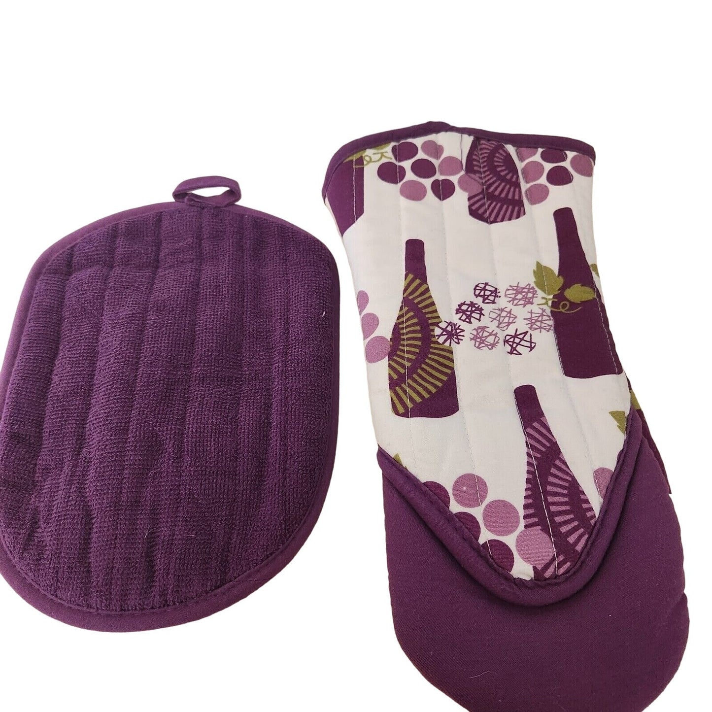 Kitchen Towel 2 Piece Set Merlot   1 Pot Holders  12 " x 5 " 1 Oven Mitt 9 1/2 " x 7"  Hangers on back