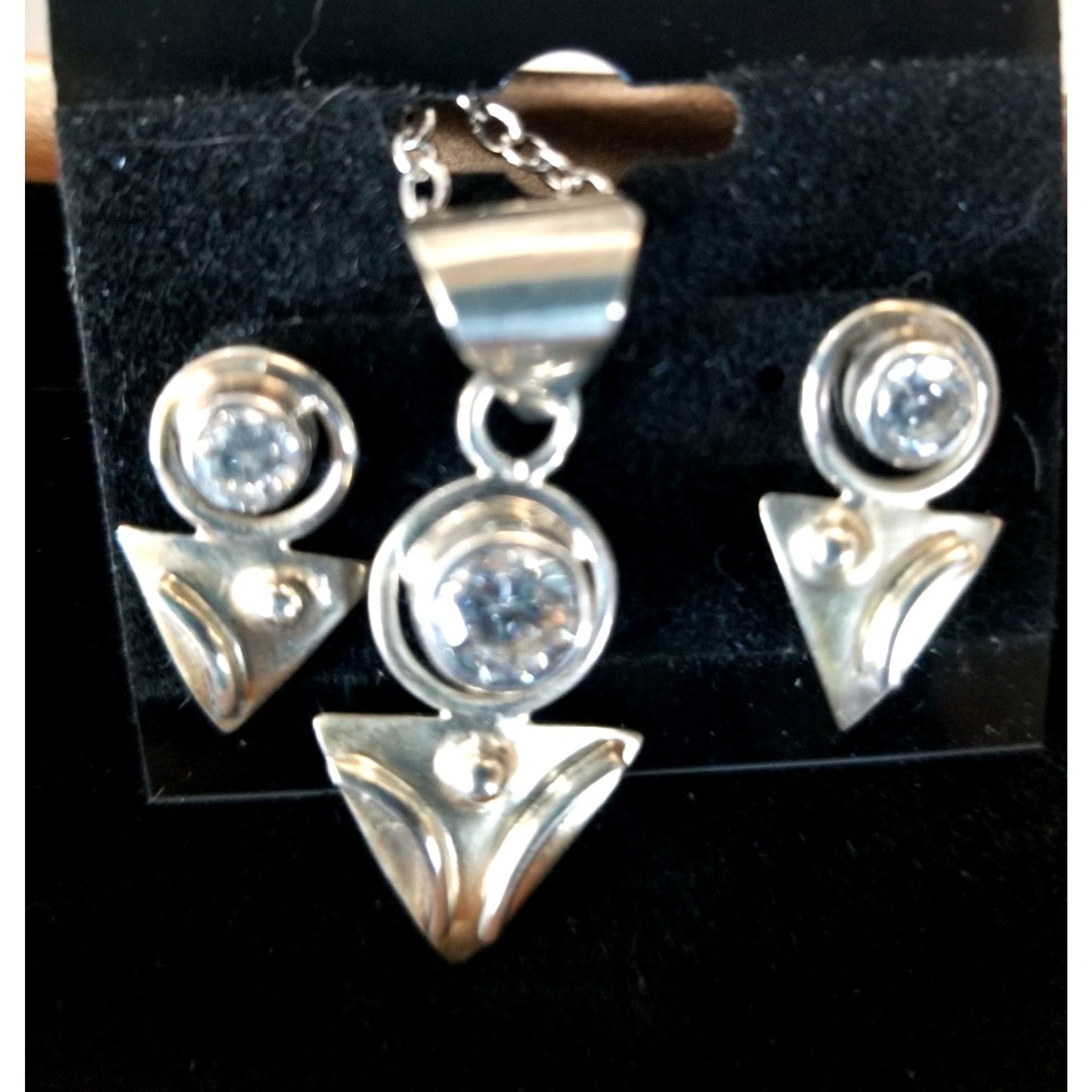 3 Pcs  lab Diamonds Earrings Necklace Silver  8 gr 40 ct  1.5 x  3 cm  2 cm  x 1.5  cm  16" chain