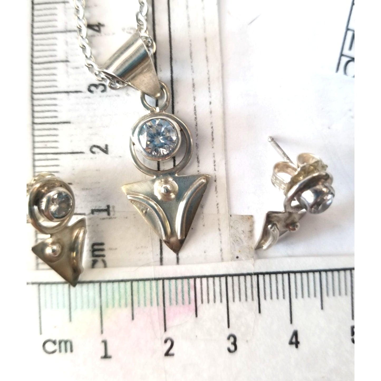 3 Pcs  lab Diamonds Earrings Necklace Silver  8 gr 40 ct  1.5 x  3 cm  2 cm  x 1.5  cm  16" chain