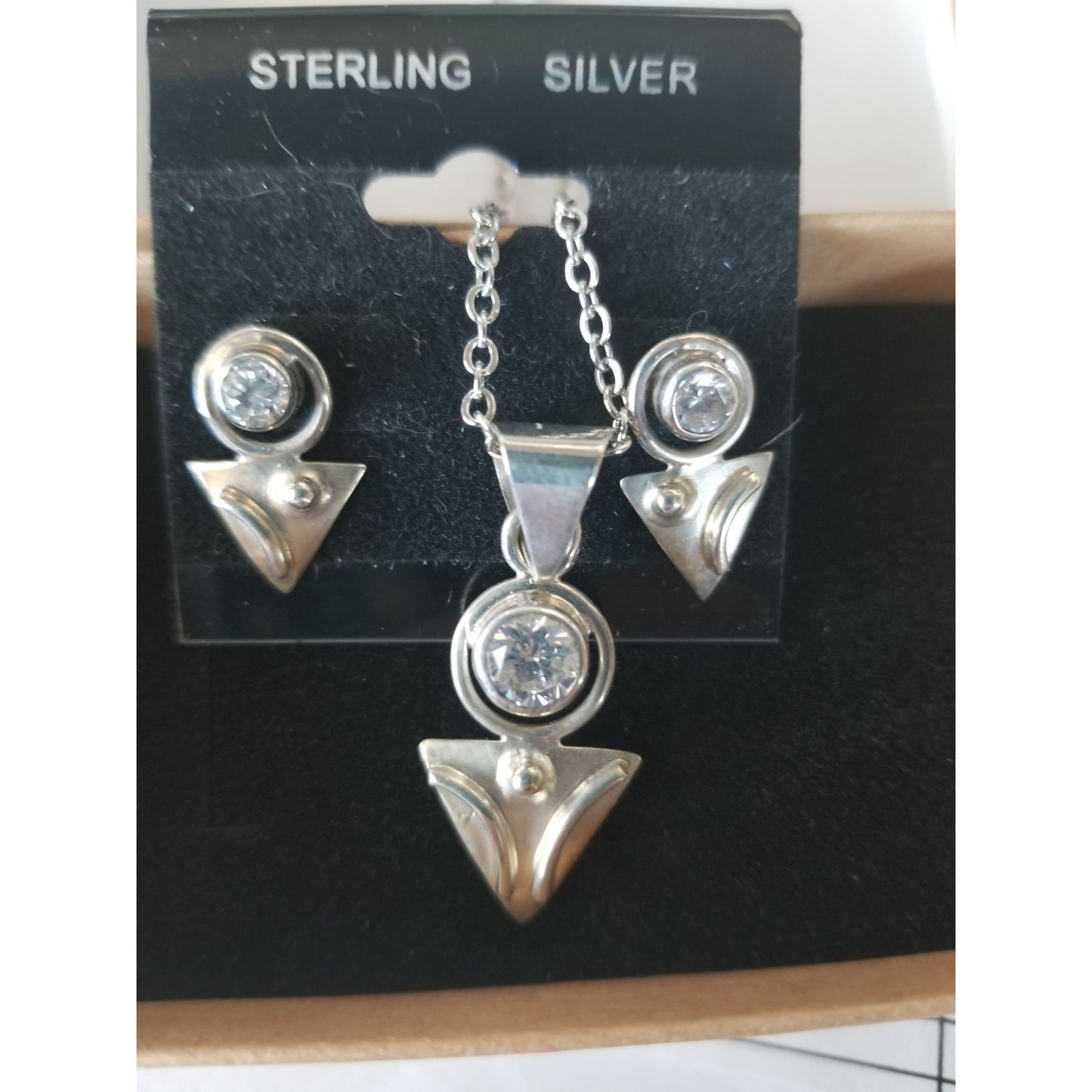 3 Pcs  lab Diamonds Earrings Necklace Silver  8 gr 40 ct  1.5 x  3 cm  2 cm  x 1.5  cm  16" chain