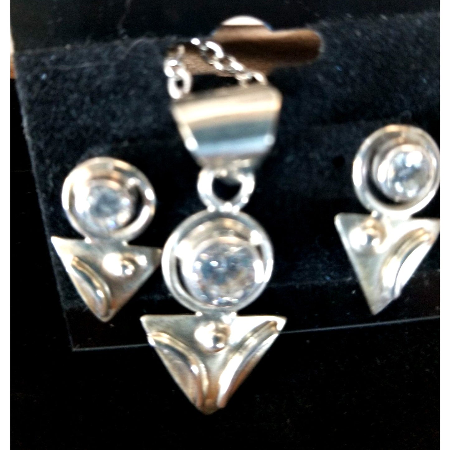 3 Pcs  lab Diamonds Earrings Necklace Silver  8 gr 40 ct  1.5 x  3 cm  2 cm  x 1.5  cm  16" chain