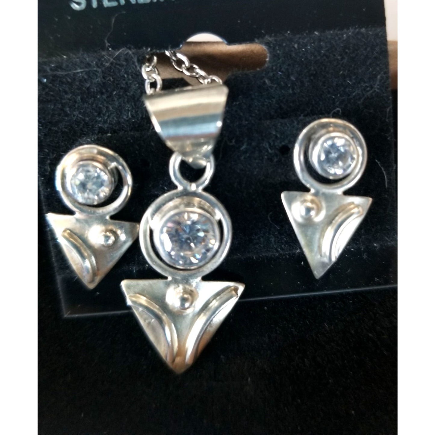 3 Pcs  lab Diamonds Earrings Necklace Silver  8 gr 40 ct  1.5 x  3 cm  2 cm  x 1.5  cm  16" chain