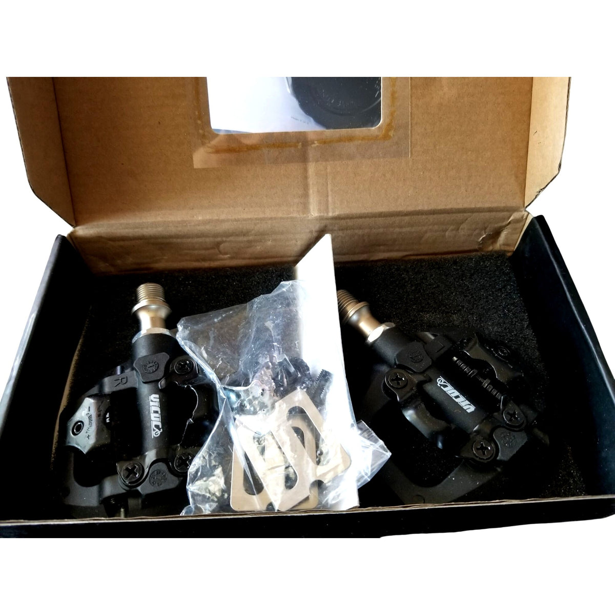 SPD-Compatible Bike Pedals With Cleats Sealed Bearings CNC Aluminum Body 9/16" Titanium Axle Black