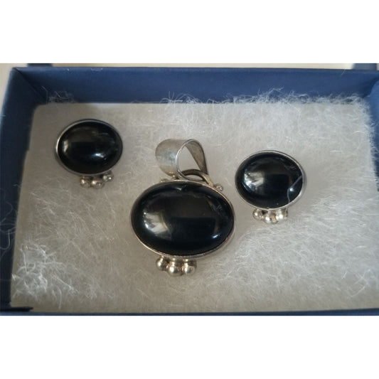 Pendant Earrings Set Triangle  Onyx Earrings 1 cm x 1 cm Pendant 3 cm x 2 cm