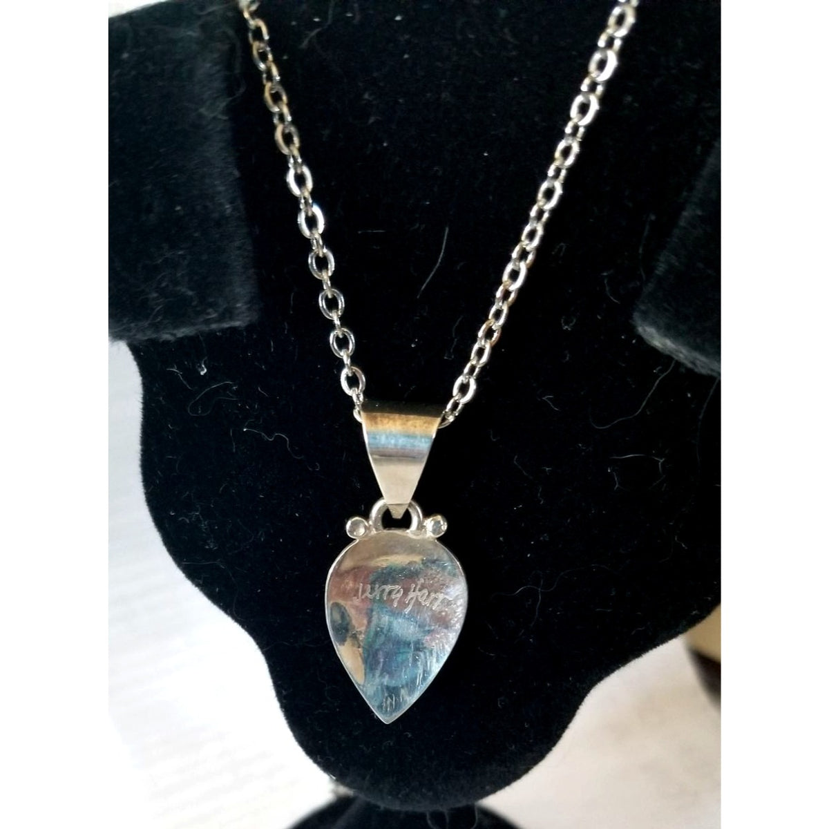 Necklace Silver Garnet  4.6  gr 23 ct  3 cm  x 3 cm  16" chain