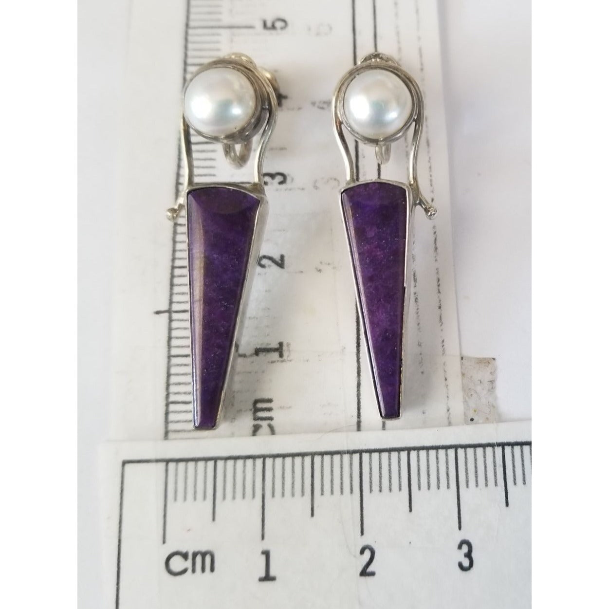 Earrings   Pearl  Verizite 8.1 Gr 40.5 ct  4 cm x 1 cm 1 cm Round 2.5  x .0.5 cm  Screw on Silver 925