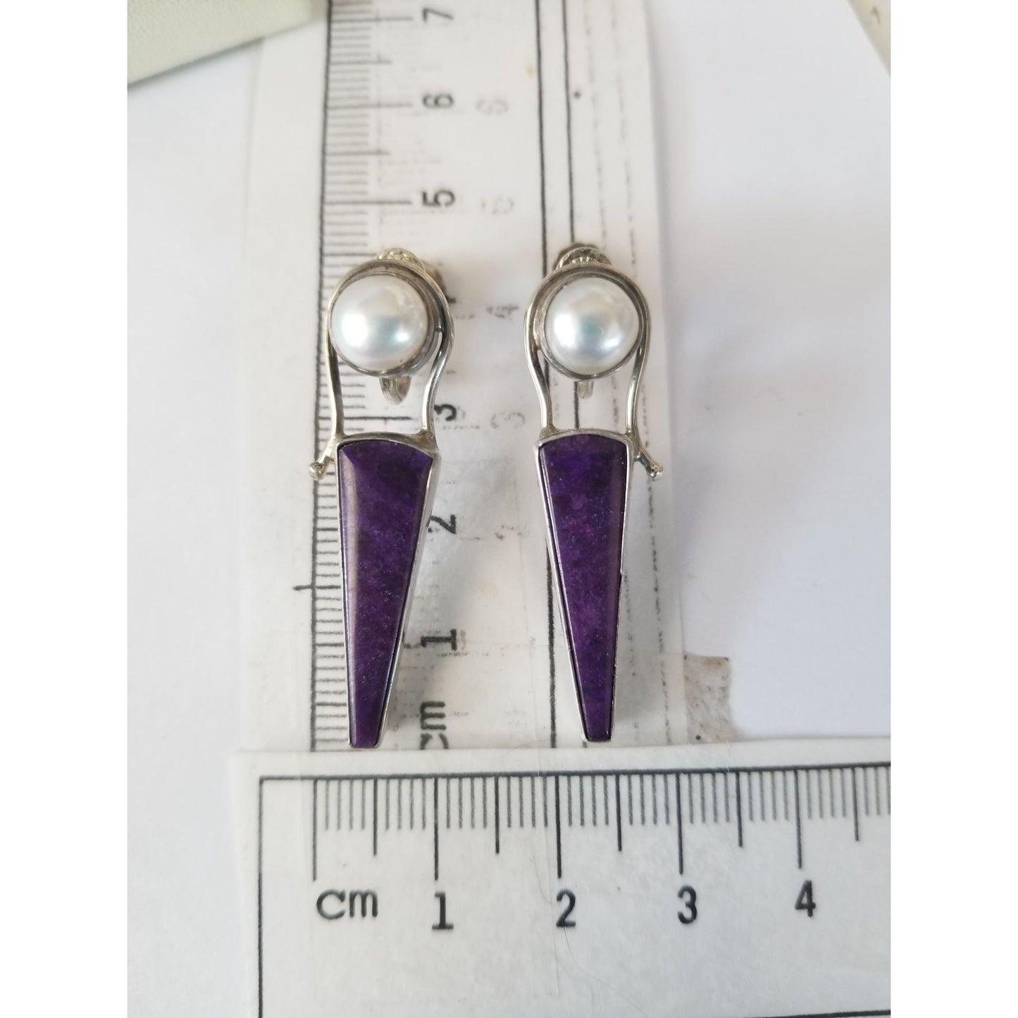 Earrings   Pearl  Verizite 8.1 Gr 40.5 ct  4 cm x 1 cm 1 cm Round 2.5  x .0.5 cm  Screw on Silver 925