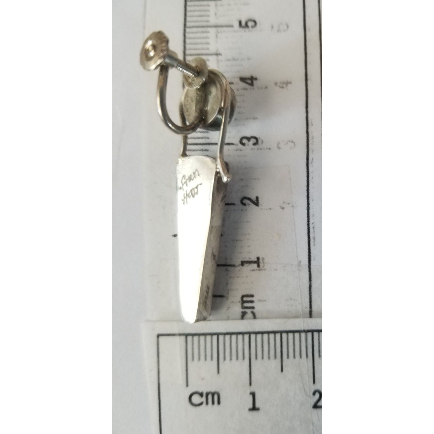 Earrings   Pearl  Verizite 8.1 Gr 40.5 ct  4 cm x 1 cm 1 cm Round 2.5  x .0.5 cm  Screw on Silver 925
