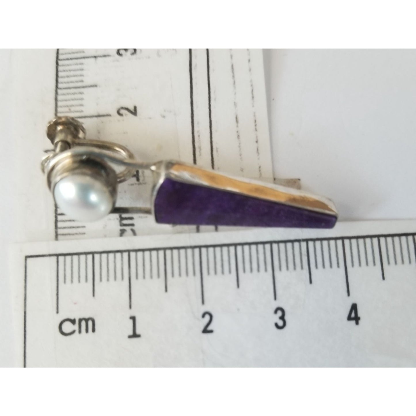 Earrings   Pearl  Verizite 8.1 Gr 40.5 ct  4 cm x 1 cm 1 cm Round 2.5  x .0.5 cm  Screw on Silver 925