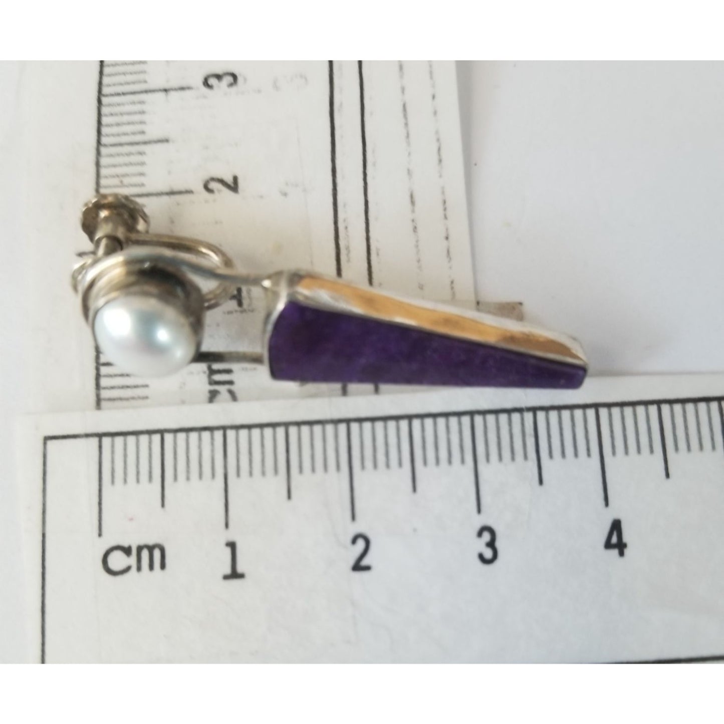 Earrings   Pearl  Verizite 8.1 Gr 40.5 ct  4 cm x 1 cm 1 cm Round 2.5  x .0.5 cm  Screw on Silver 925