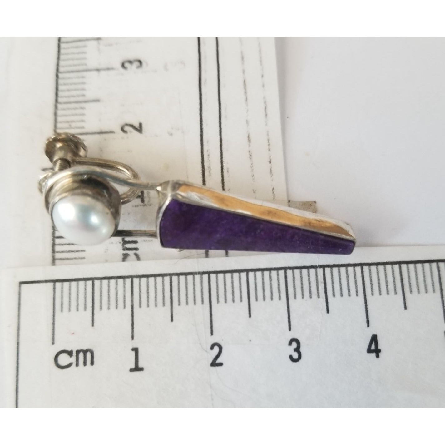 Earrings   Pearl  Verizite 8.1 Gr 40.5 ct  4 cm x 1 cm 1 cm Round 2.5  x .0.5 cm  Screw on Silver 925