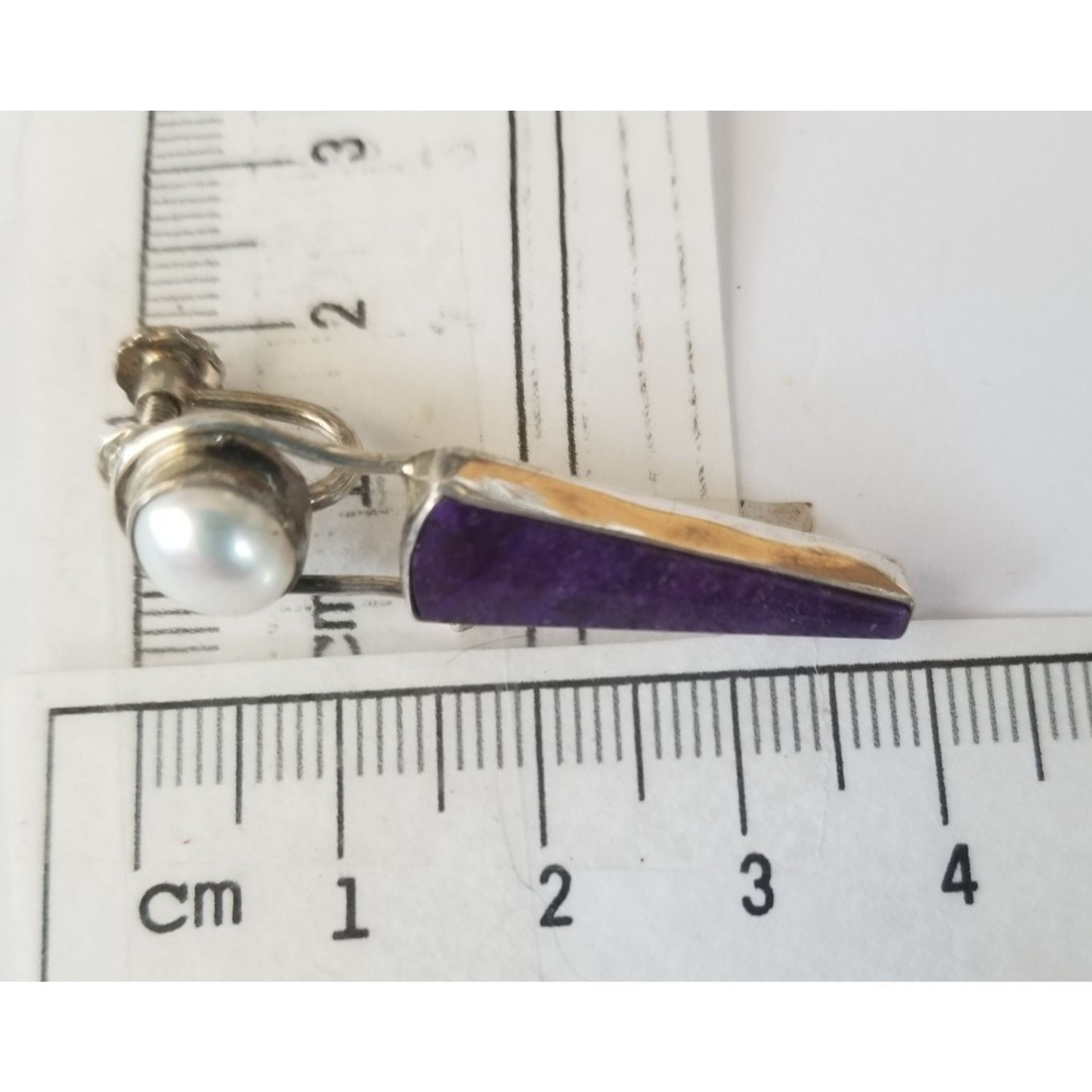 Earrings   Pearl  Verizite 8.1 Gr 40.5 ct  4 cm x 1 cm 1 cm Round 2.5  x .0.5 cm  Screw on Silver 925