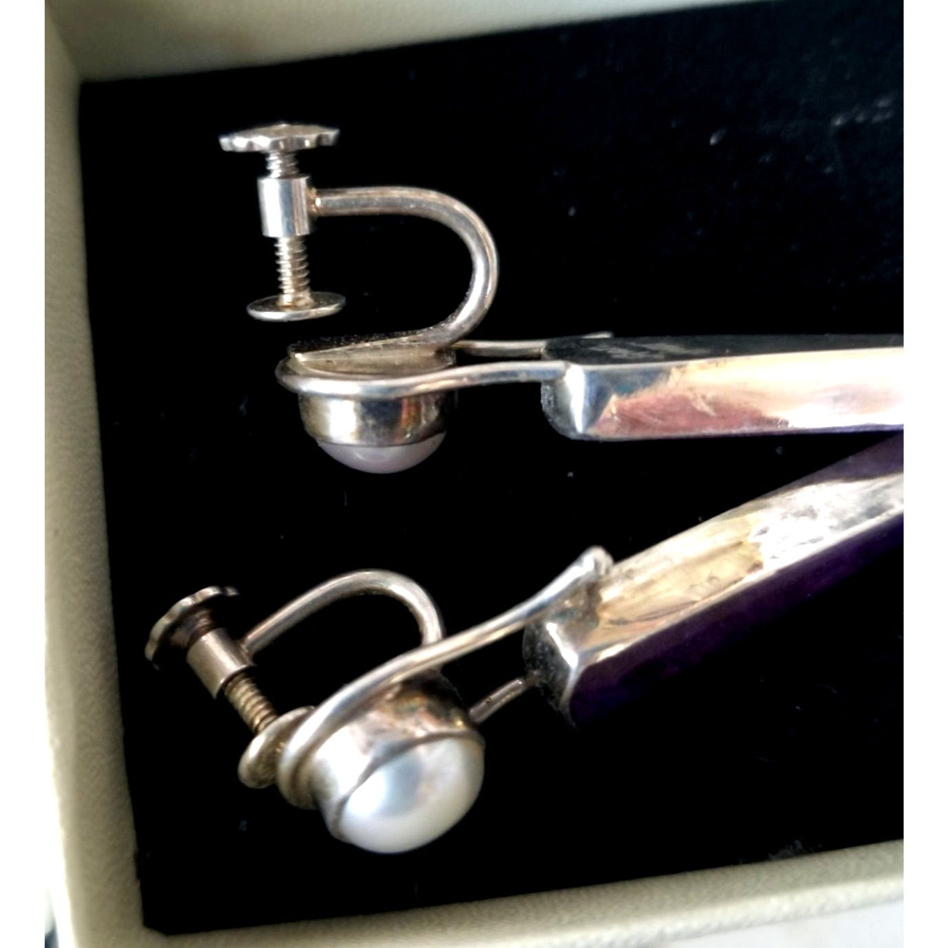 Earrings   Pearl  Verizite 8.1 Gr 40.5 ct  4 cm x 1 cm 1 cm Round 2.5  x .0.5 cm  Screw on Silver 925