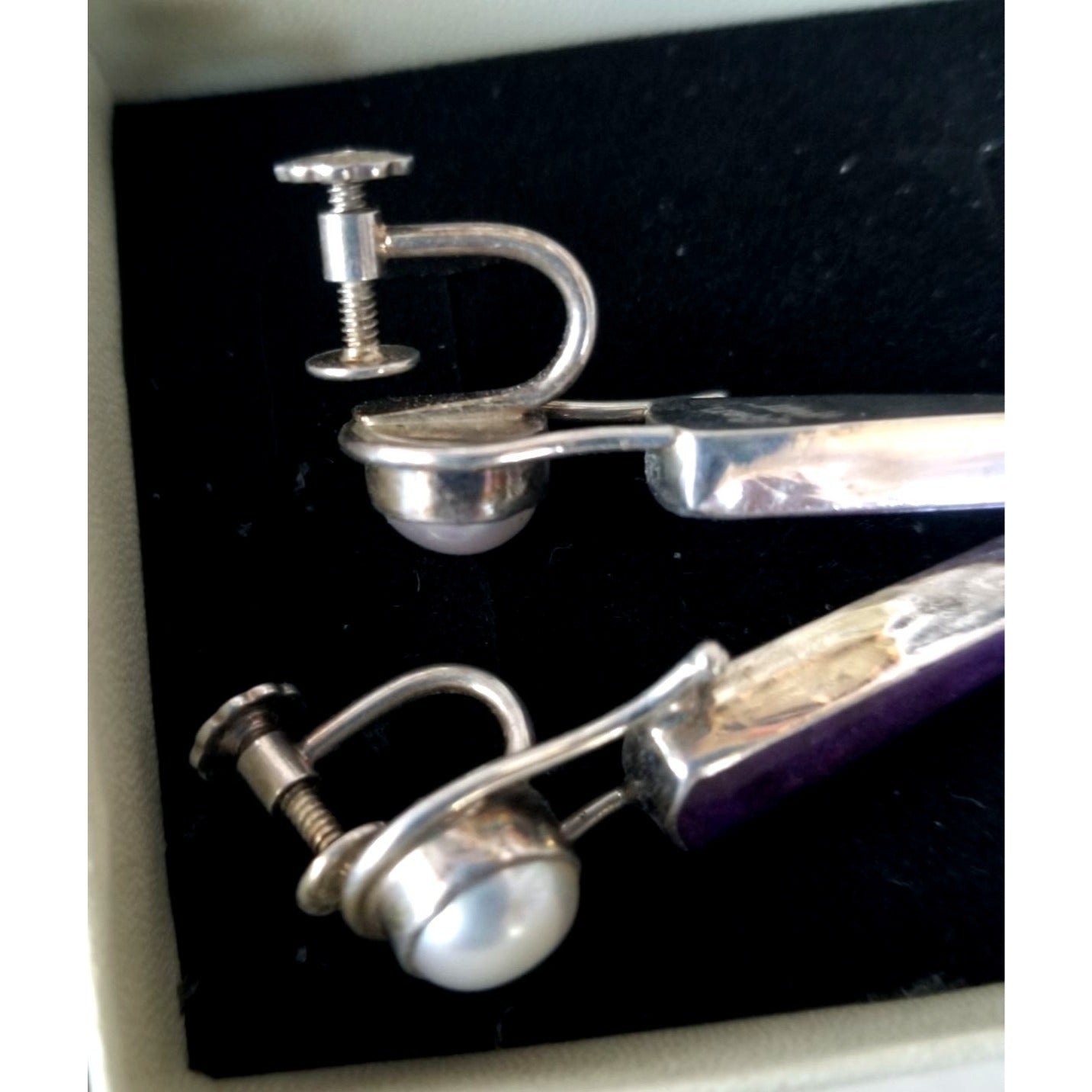 Earrings   Pearl  Verizite 8.1 Gr 40.5 ct  4 cm x 1 cm 1 cm Round 2.5  x .0.5 cm  Screw on Silver 925