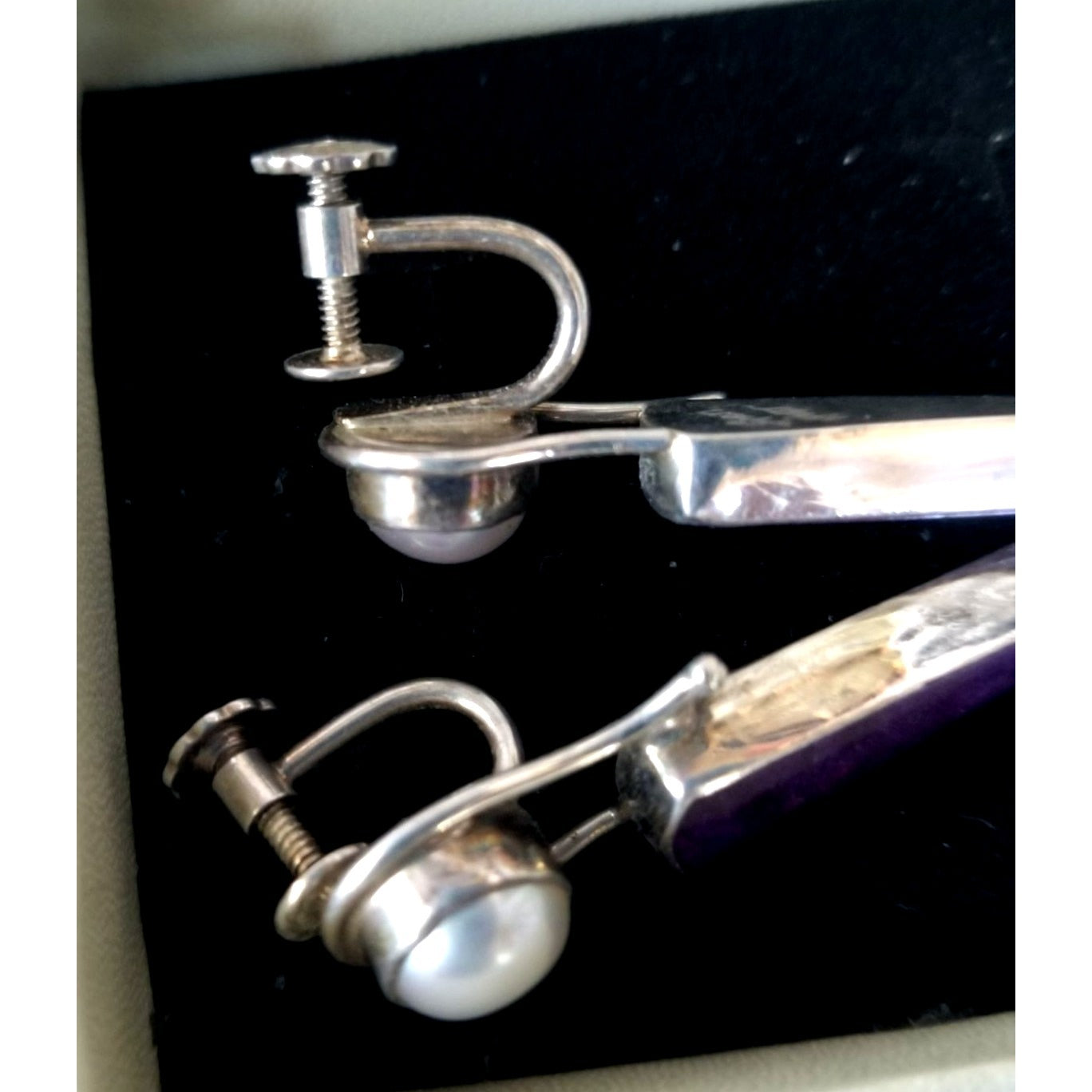 Earrings   Pearl  Verizite 8.1 Gr 40.5 ct  4 cm x 1 cm 1 cm Round 2.5  x .0.5 cm  Screw on Silver 925