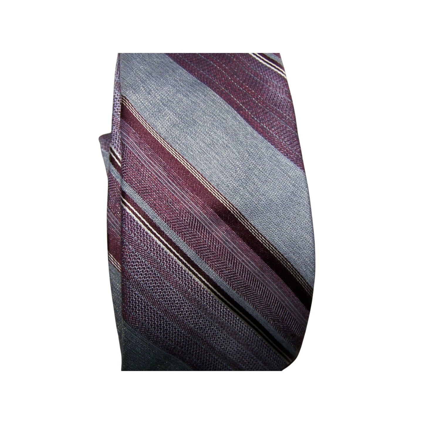 Tie Grey White Red Striped Brittsport by Brittania RN 13388 57  1/2 " L   3 " W