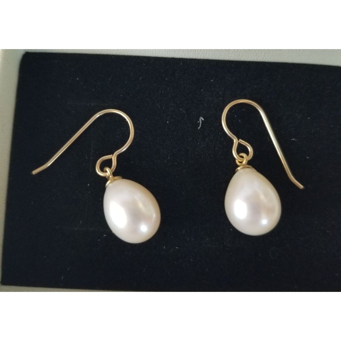 Earrings Pearl White Gold Hooks 3.7 Gr  18.5 ct  1 cm x 1 cm Oval