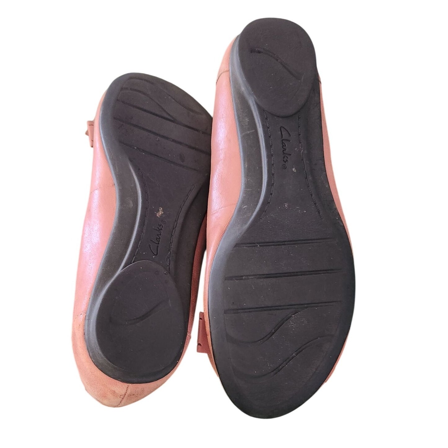 Shoes Pair Clartks Bendables  7M  Rose Color Bow on Toe   Wedge Rubber Sole Scale Material inside