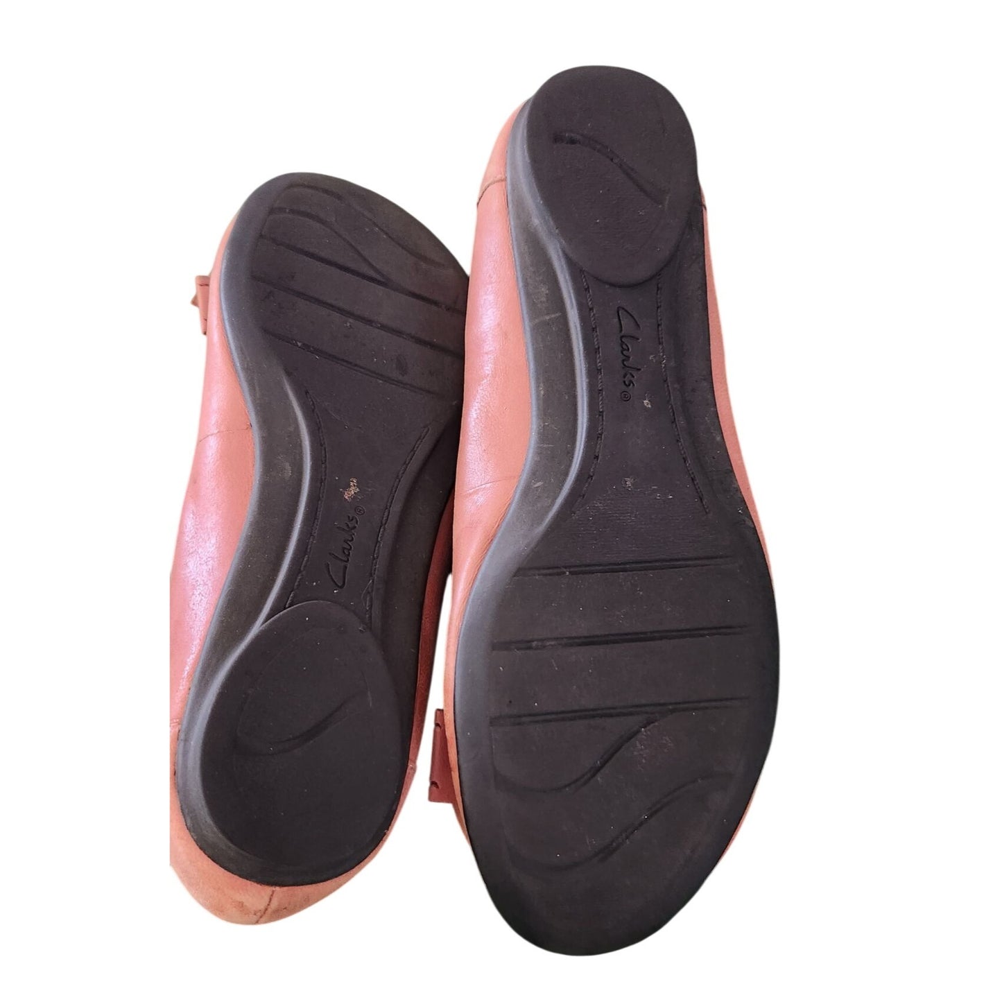 Shoes Pair Clartks Bendables  7M  Rose Color Bow on Toe   Wedge Rubber Sole Scale Material inside