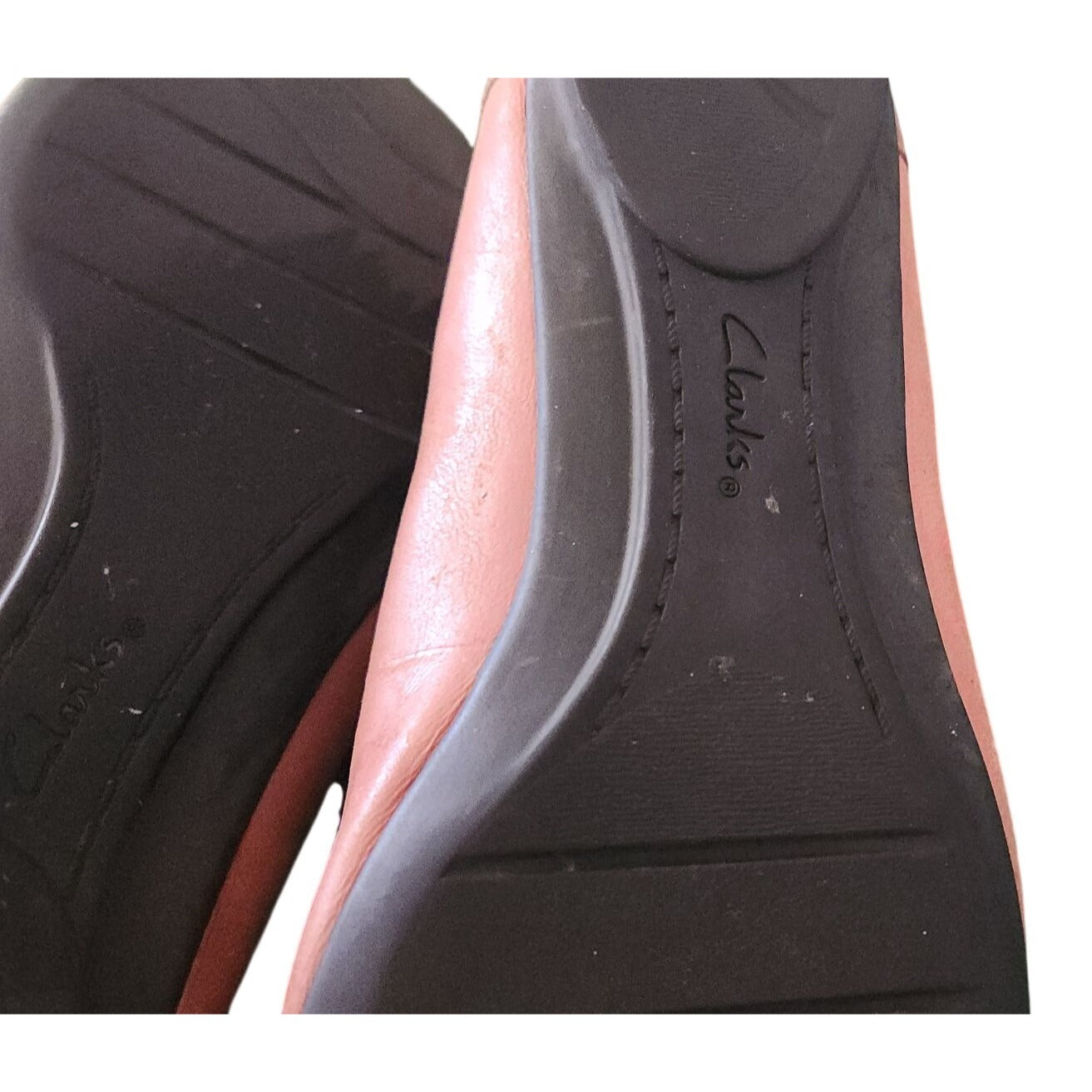 Shoes Pair Clartks Bendables  7M  Rose Color Bow on Toe   Wedge Rubber Sole Scale Material inside