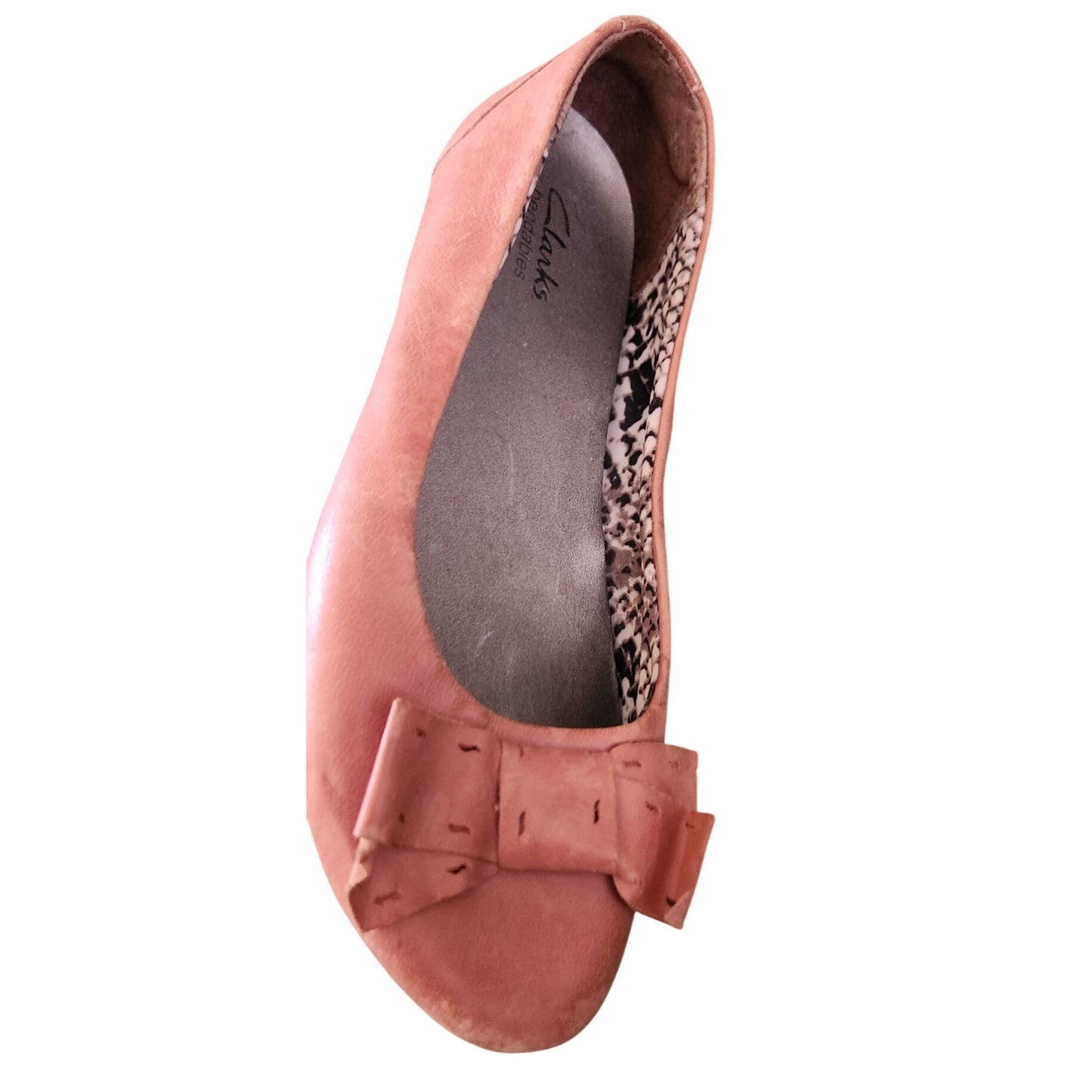 Shoes Pair Clartks Bendables  7M  Rose Color Bow on Toe   Wedge Rubber Sole Scale Material inside