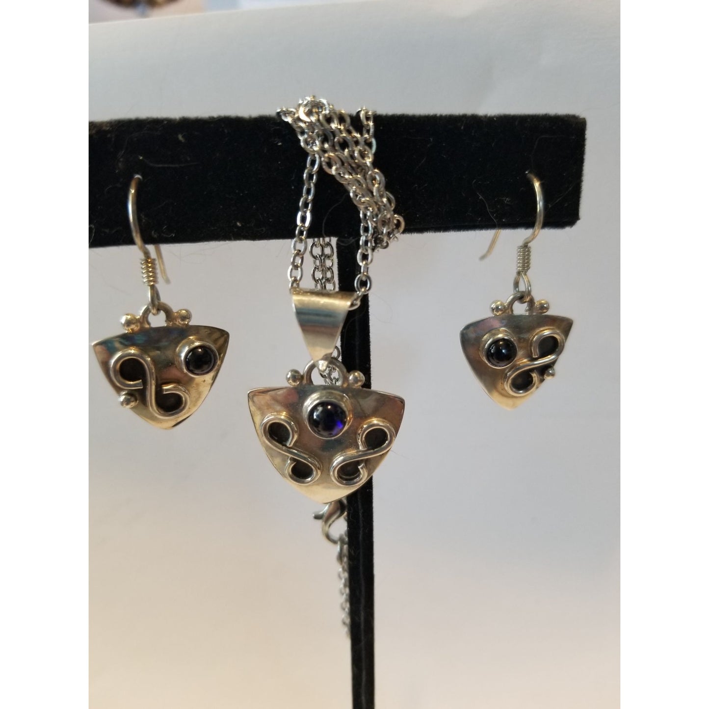 3 Pcs Onyx Earrings Necklace Silver  10 gr 50 ct  2 x  3 cm  2 cm  x 2  cm  16" chain