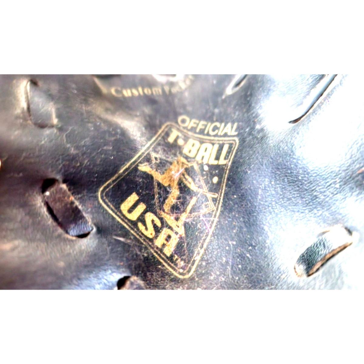 Toy Official T-Ball Mitt Black T-100  07216  9 1/2 inch Deep Custom Pocket