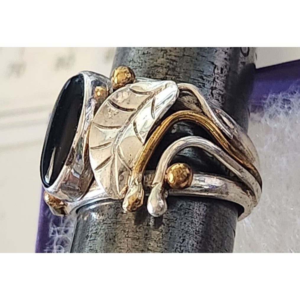 Ring Black Jade Silver Leaves Gold accents  Size 7 1/2  8.1 gr Stone 15 x 8 mm Leaves 15 x 5 mm  Jerry Fran Harr