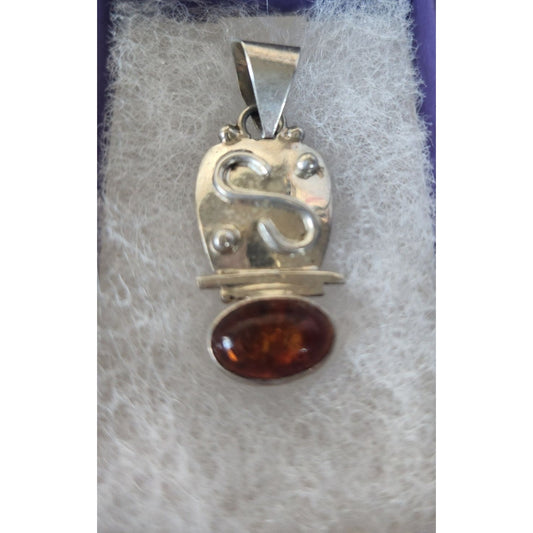 Pendant Amber Silver 4.3 Gr 35 x 15 mm Oval Silver 15 x 10 mm Top Bail10 x 5 mm