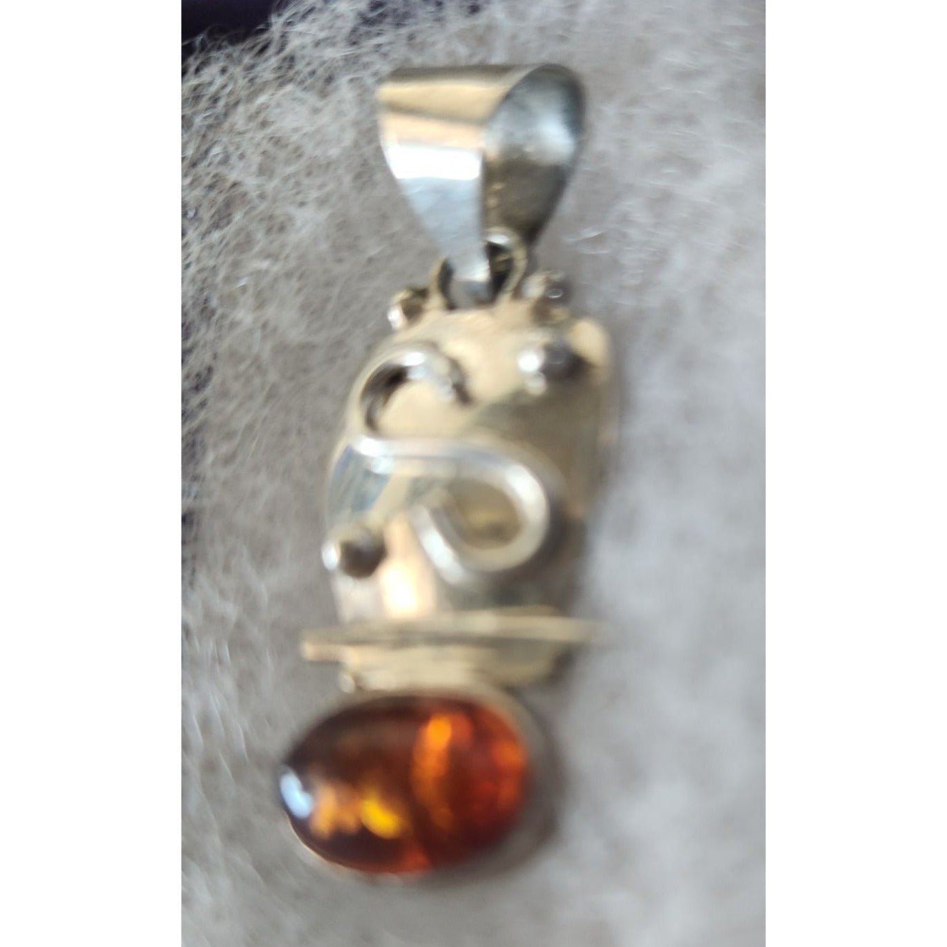 Pendant Amber Silver 4.3 Gr 35 x 15 mm Oval Silver 15 x 10 mm Top Bail10 x 5 mm