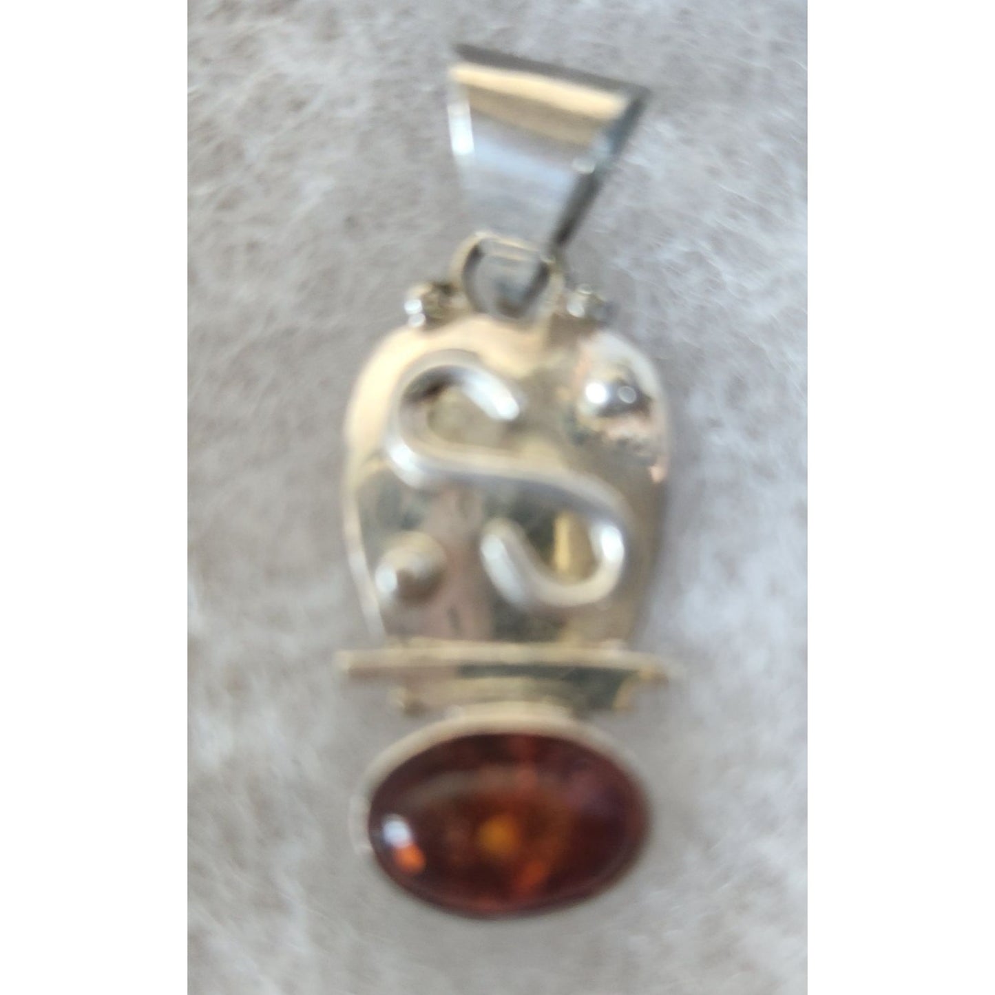 Pendant Amber Silver 4.3 Gr 35 x 15 mm Oval Silver 15 x 10 mm Top Bail10 x 5 mm