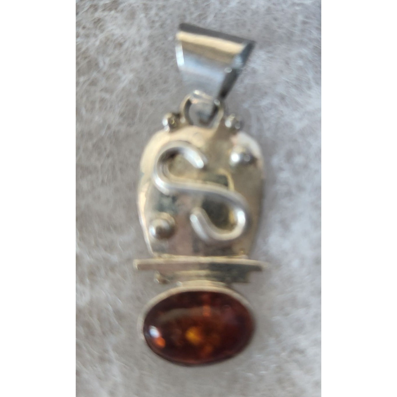 Pendant Amber Silver 4.3 Gr 35 x 15 mm Oval Silver 15 x 10 mm Top Bail10 x 5 mm