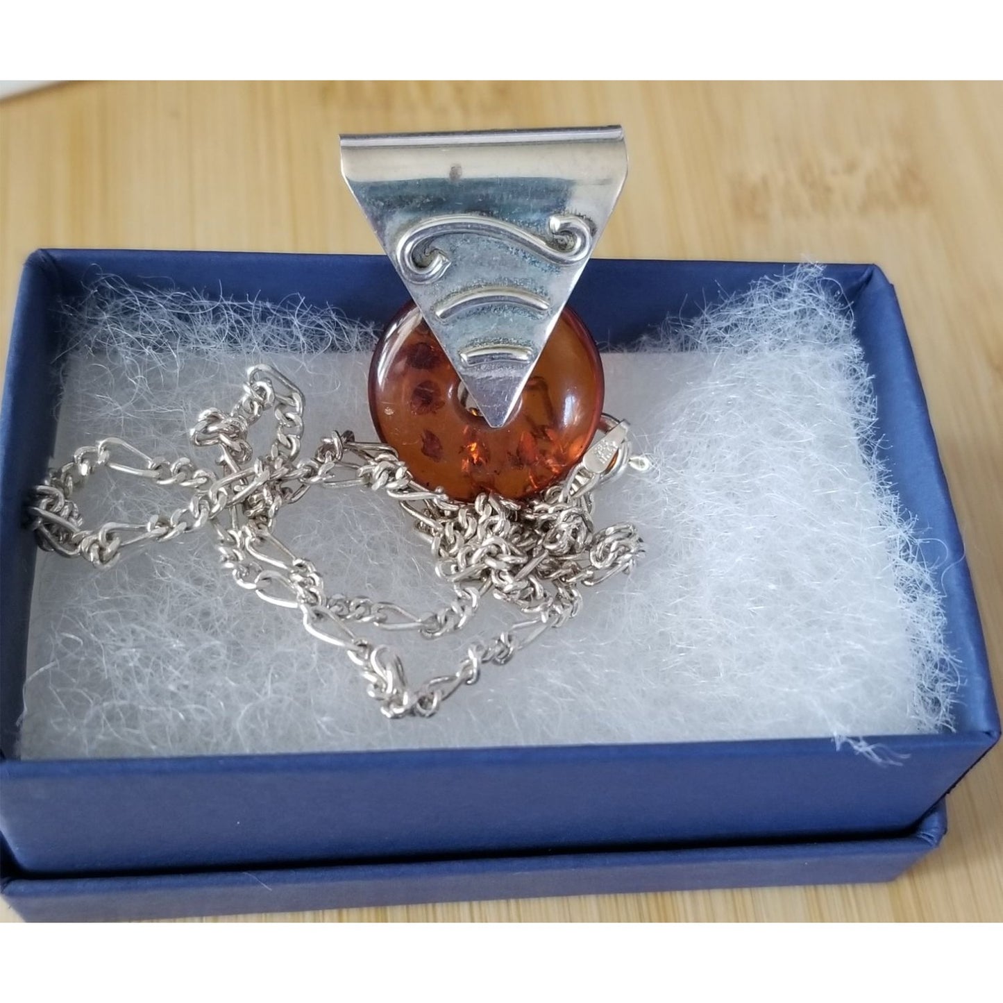 Necklace Amber Circle 9.1 gr  18 cm   Stone Silver 18" Chain 28 cm x 28 cm  Jerry Fran Harr
