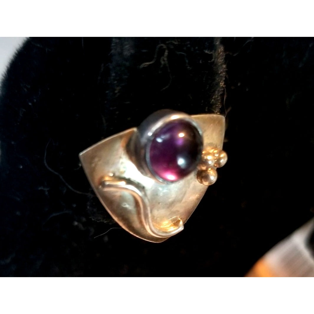 Earrings Silver Garnet  4.1 Gr  20.5 ct  2 cm  x 2 cm  Triangle  0.5 cm Garnet Silver
