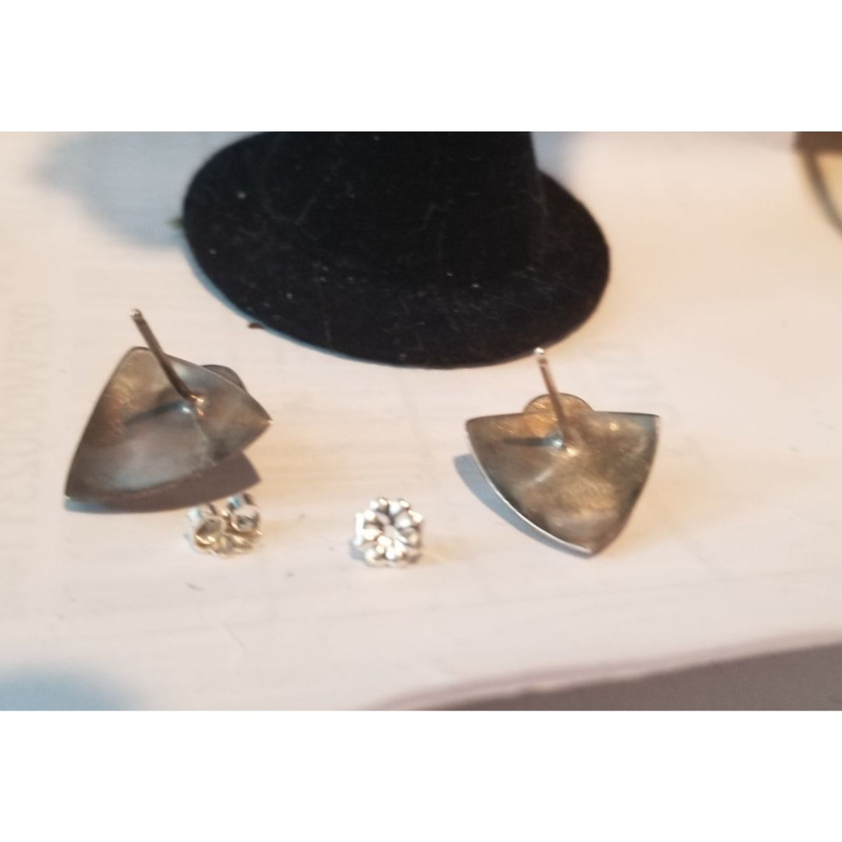 Earrings Silver Garnet  4.1 Gr  20.5 ct  2 cm  x 2 cm  Triangle  0.5 cm Garnet Silver