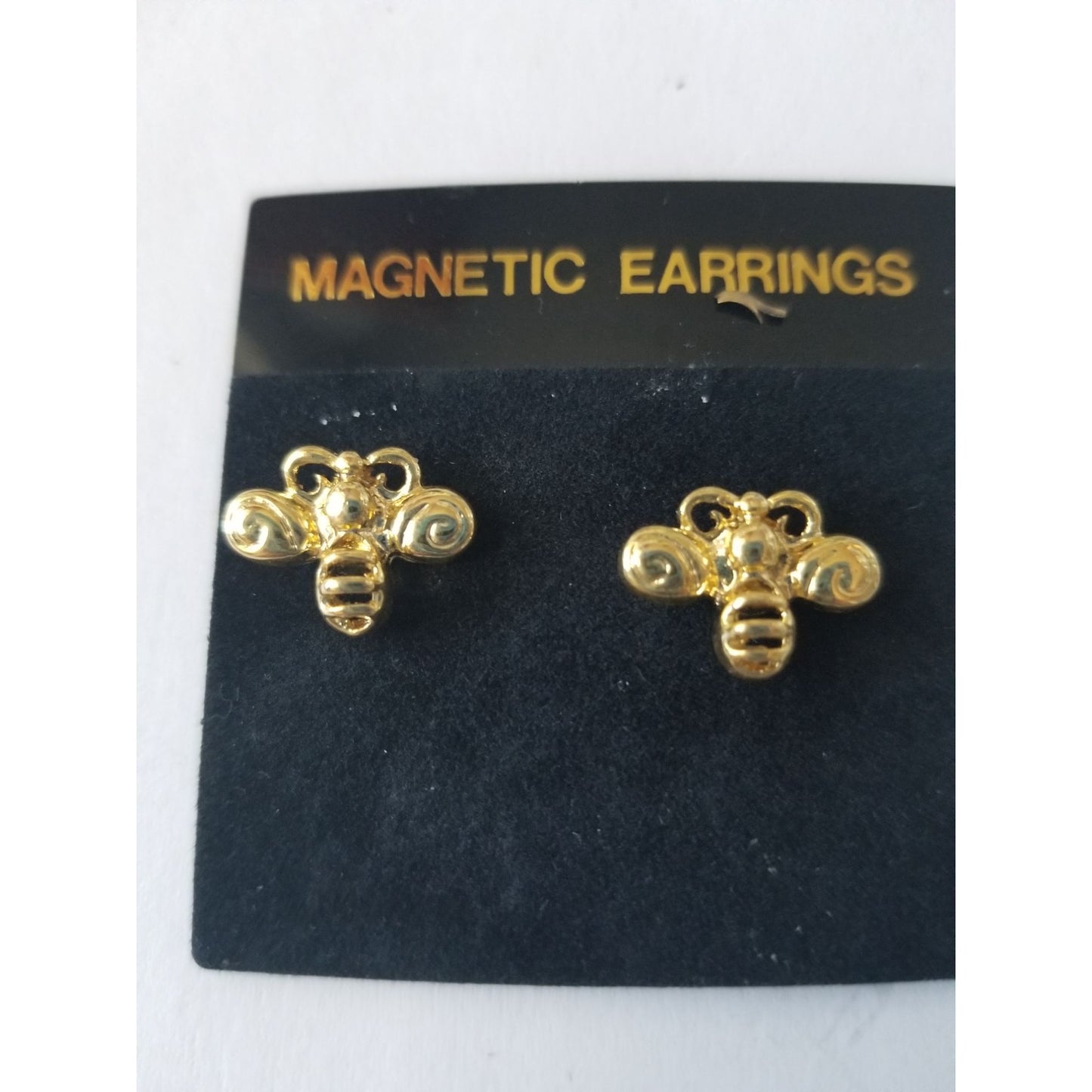 Costume Jewelry Earrings Magnetic Bees Gold Color  1" x 1"