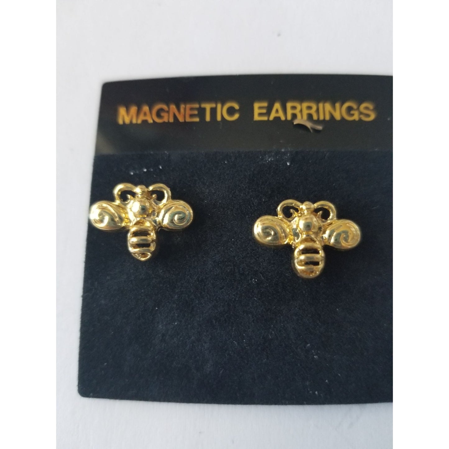 Costume Jewelry Earrings Magnetic Bees Gold Color  1" x 1"