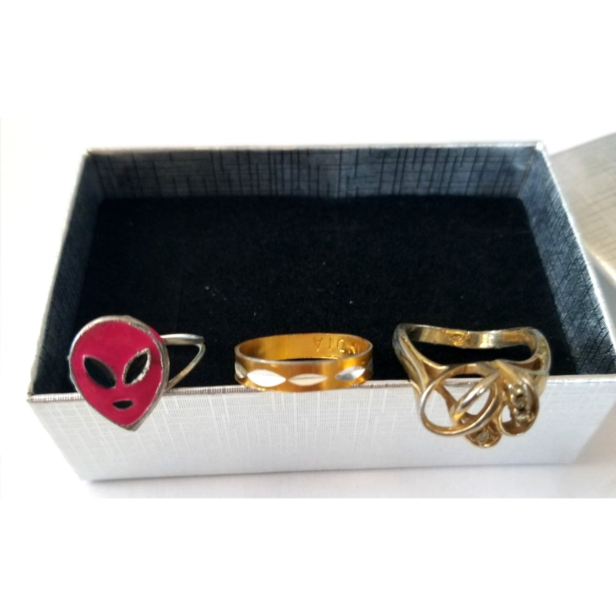 Set Of 3 Mixed Style Rings Gold Tone Red Alien Face Size 6-7 Pre-Owned