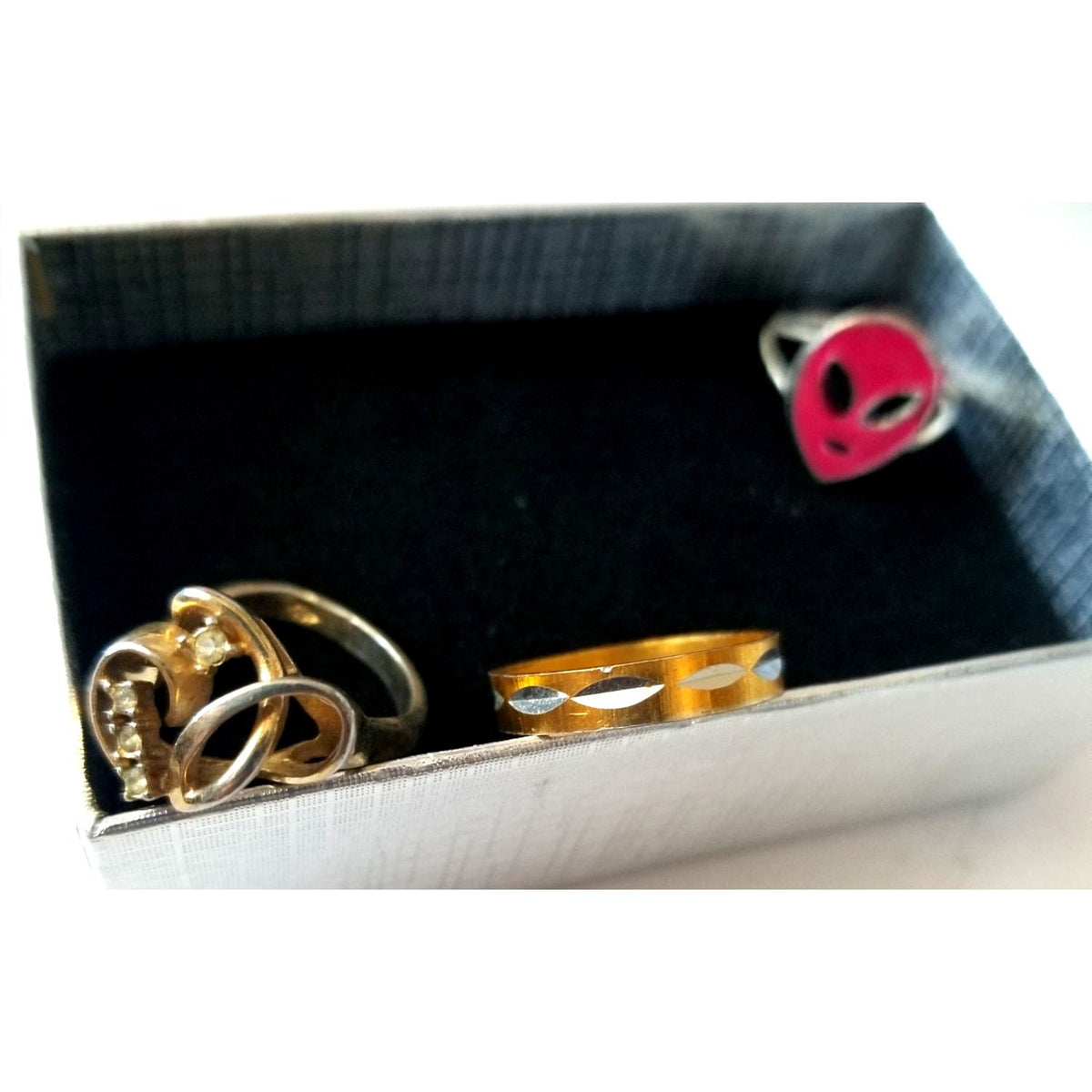 Set Of 3 Mixed Style Rings Gold Tone Red Alien Face Size 6-7 Pre-Owned